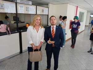 Se suspende audiencia de conciliación entre Menchi Barriocanal y Juan Vera - PDS RADIO Y TV