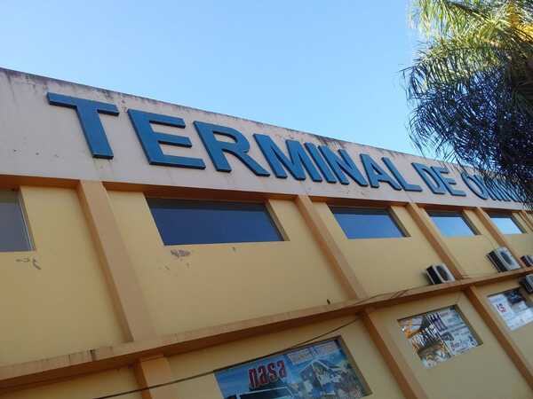 Intenso movimiento de viajeros en la Terminal de Ómnibus por fiestas de fin de año - Radio Imperio