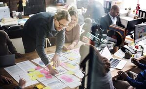 Crean proyecto para potenciar la inserción laboral de personas de más de 40 años - MarketData