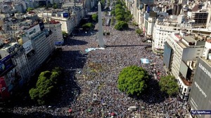 El duro desafío económico de Argentina en medio de la euforia | 1000 Noticias