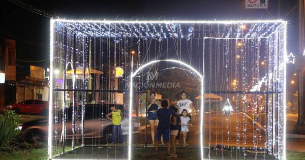 La Nación / La Av. Perú vuelve a ser el centro del recorrido navideño en el Ciudad del Este