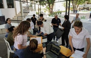 Diario HOY | Inicia recepción de sobres provenientes del exterior tras internas partidarias