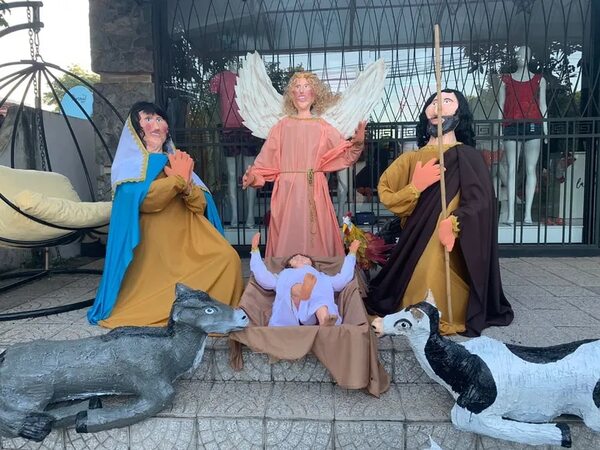 Artesano hizo pesebre gigante para pagar promesa - Nacionales - ABC Color