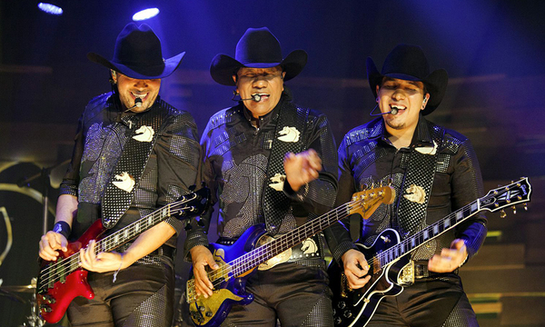 Bronco, Binomio de Oro y Damas Gratis encabezarán el Cumbia Fest en el Jockey Club - OviedoPress