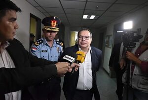 El viernes juez hará revisión de medidas contra periodista Carlos Granada - Policiales - ABC Color