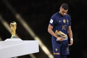 [VIDEO] La feroz arenga de Kylian Mbappé a sus compañeros en el entretiempo de la final