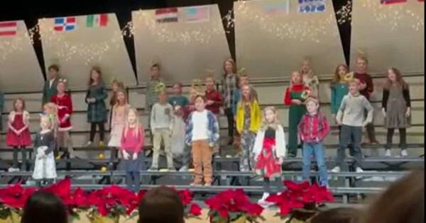 La Nación / En escuela de Estados Unidos cantaron el villancico paraguayo “Dos trocitos de madera”