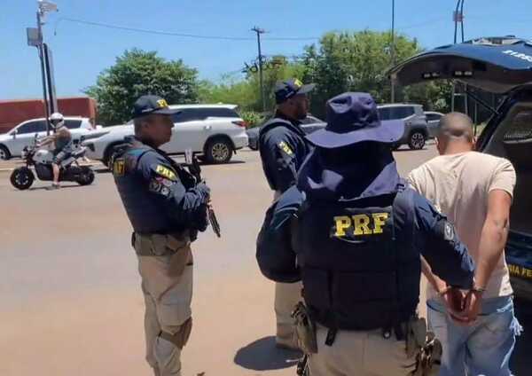 Policía Federal atrapa a presunto asaltante de automovilistas en Foz de Yguazú - La Clave