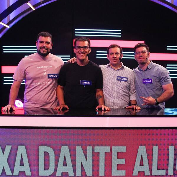 Divertida noche de “exas”: ¡Nazareth vs. Dante Alighieri! - trece
