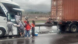 Estudiantes paraguayos sufren un accidente rutero en Brasil