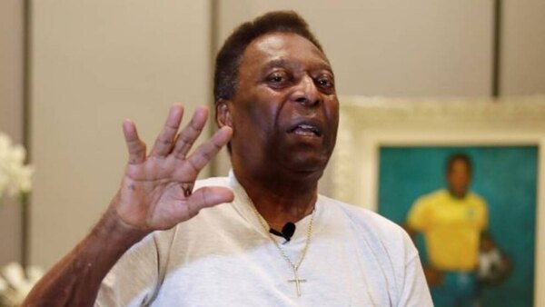 Pelé presenta una importante mejoría, aseguran médicos