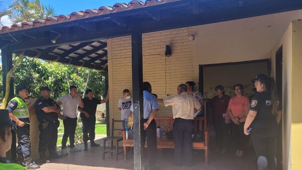 Ocho policías detenidos por quebrantamiento de depósito