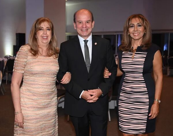 Colegio de Escribanos del Paraguay despidió el año 2022 - Sociales - ABC Color