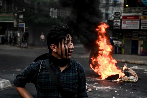 La resistencia se hace fuerte en Birmania frente a un Ejército en “crisis” - Mundo - ABC Color