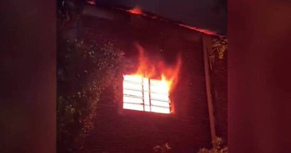 La Nación / Controlan incendio de grandes proporciones en un depósito del Senave