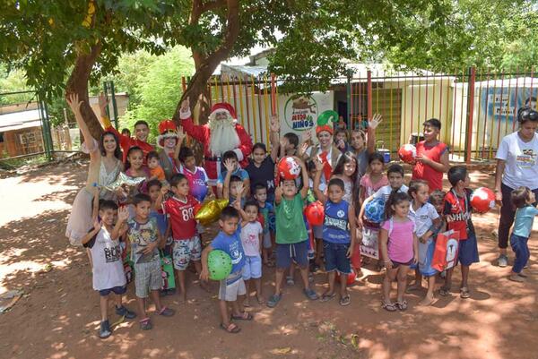 Campaña “Regalo de Amor” entregó obsequios a miles de niños