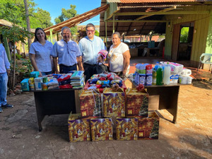 Nelson Cano participó de una misa y entregó regalos a ancianos de San Francisco de Asís de Hernandarias | DIARIO PRIMERA PLANA