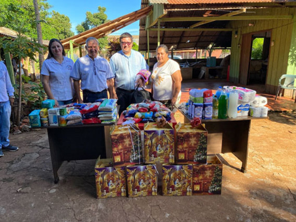 Nelson Cano participó de una misa y entregó regalos a ancianos de San Francisco de Asís de Hernandarias | DIARIO PRIMERA PLANA