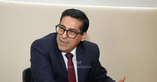 La Nación / Demora en aprobación de carreras limita a los estudiantes a seguir avanzando, dice experto