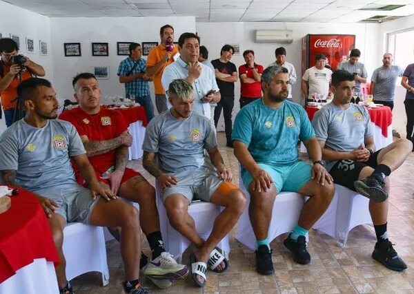 Video: Así reaccionó el Curicó Unido al enterarse del debut ante Cerro en la Libertadores - Cerro Porteño - ABC Color