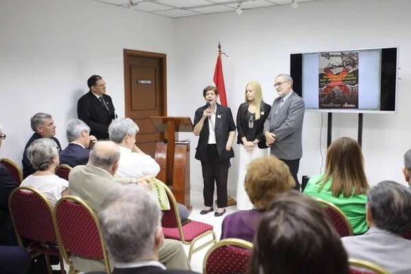 Presentan el libro “Periodismo y cultura bajo represión stronista” - Literatura - ABC Color