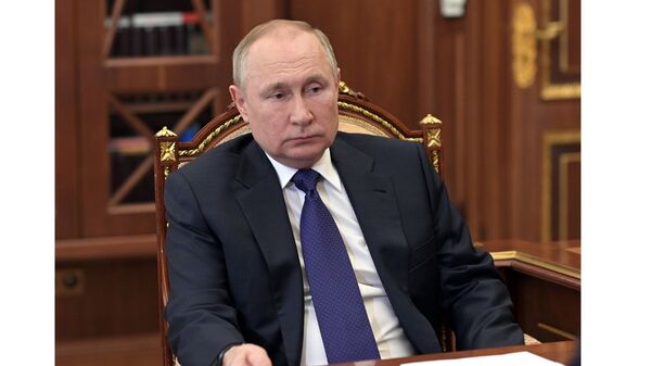 Vladímir Putin promete firmar "el lunes o el martes" respuesta rusa al tope petróleo - Revista PLUS