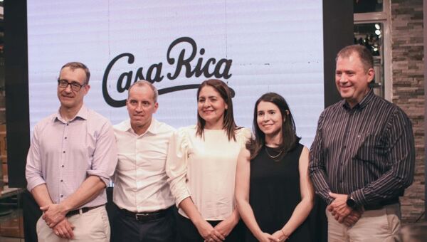 Casa Rica pone el ejemplo: disminuye uso de plásticos de un solo uso e innova en el reciclado