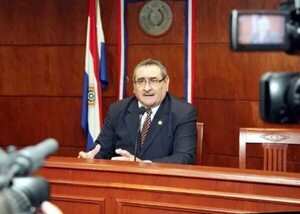Hijo de Fretes dice ser abogado, pero en MEC figura solo Lic. en Relaciones - Política - ABC Color
