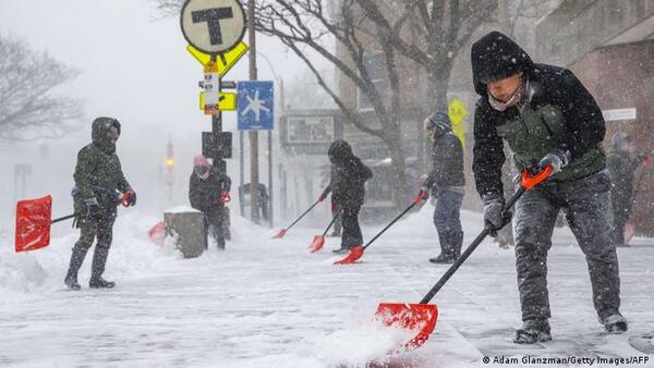 Más de 1.800 vuelos fueron cancelados en EE.UU. por una tormenta de nieve - .::Agencia IP::.