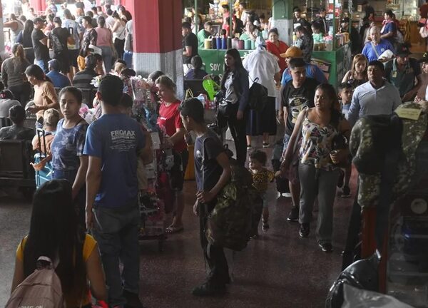 “Exterminal” de ómnibus de Asunción espera el paso de unas 30.000 personas hoy - Nacionales - ABC Color