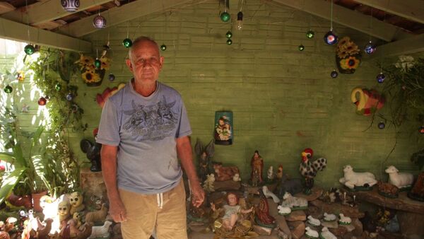 El pesebre más grande de Limpio tiene alrededor de 500 "juguetes"