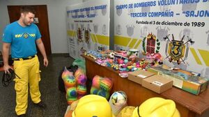 Bomberos voluntarios organizan colecta de juguetes por Navidad