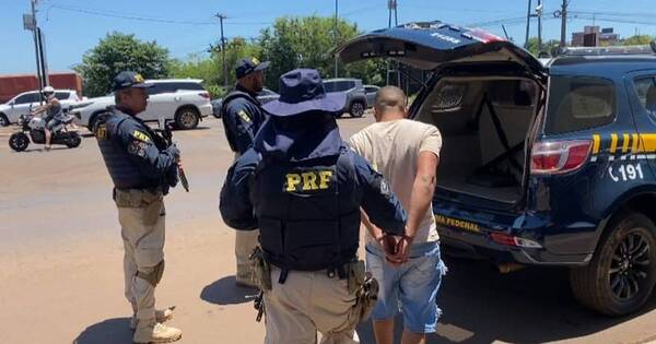 La Nación / Policía de Foz detuvo a hombre armado en operativo contra robos en paso fronterizo