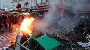 Disturbios en París tras tiroteo en que murieron tres kurdos