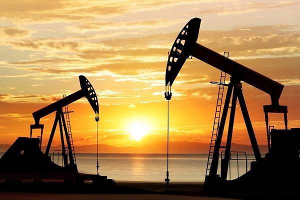 Petróleo superó la marca de los 100 dólares | 1000 Noticias