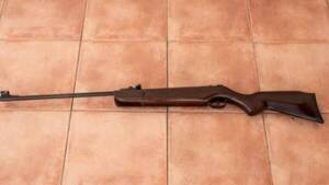 Niño mató a su hermanito al manipular un arma
