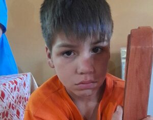 Diario HOY | Niño de 8 años busca a sus familiares 