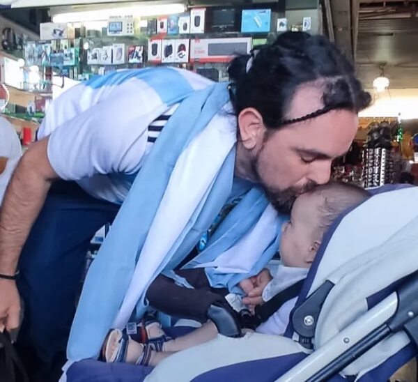 El emotivo viaje de un argentino residente en Paraguay para ver la final de la Copa en su país - Nacionales - ABC Color