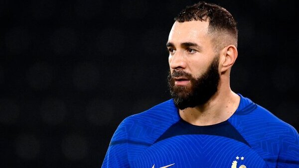 Benzema se olvida de los franceses en Instagram