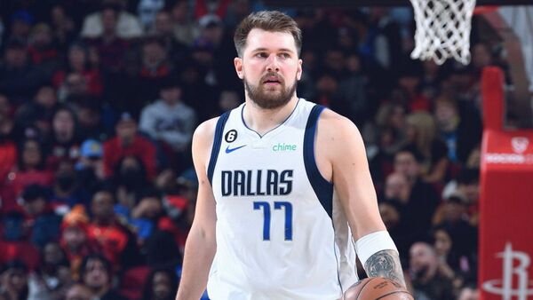 Doncic, Harden y Durant, las estrellas iluminan la noche NBA