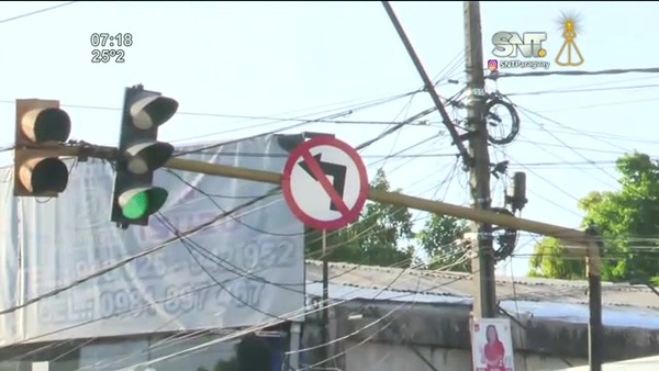 Acceso sur y Zavala Cué: Prohibido girar a la izquierda - SNT