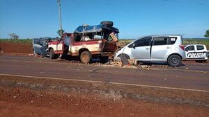 Paraguayo, que venía al país por las fiestas, muere en triple choque