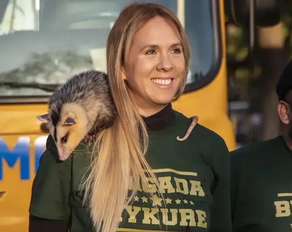 Estudiante paraguaya recibe un premio internacional por su trabajo de “conservación” de los mykurẽ - Nacionales - ABC Color