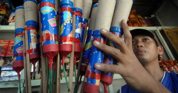La Nación / “No se juega con fuego”: piden evitar que niños manipulen pirotecnia