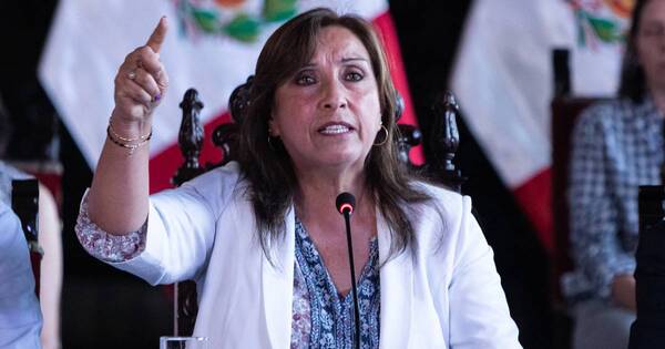 La Nación / Perú: presidenta renovó gabinete y confirma comicios para abril de 2024