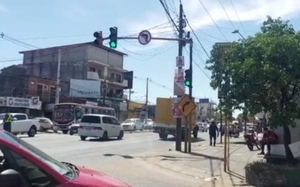 Eliminan giro a la izquierda sobre la avenida Acceso Sur - Megacadena — Últimas Noticias de Paraguay