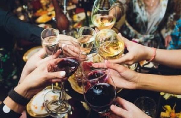 Por qué aumenta el riesgo cardíaco durante las fiestas, según un experto de Harvard - San Lorenzo Hoy