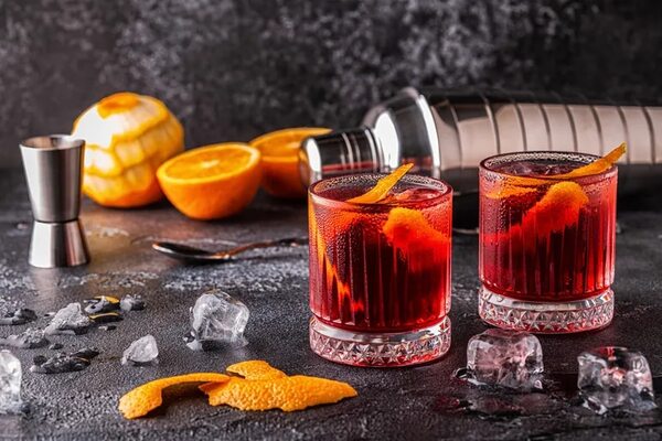 ¿No sabés qué tomar esta noche? Anotá esta receta de Negroni - Gastronomía - ABC Color