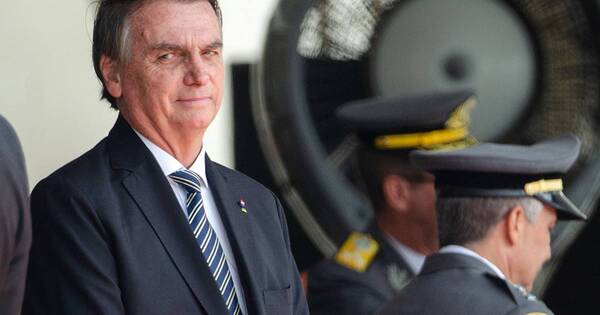 La Nación / Bolsonaro indultó a policías condenados por masacre de Carandirú