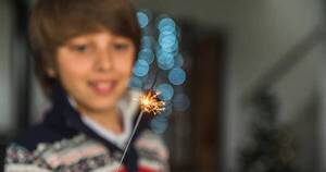 La Nación / Uso de pirotecnia en niños: la estrellita no es inofensiva, advierte oftalmólogo